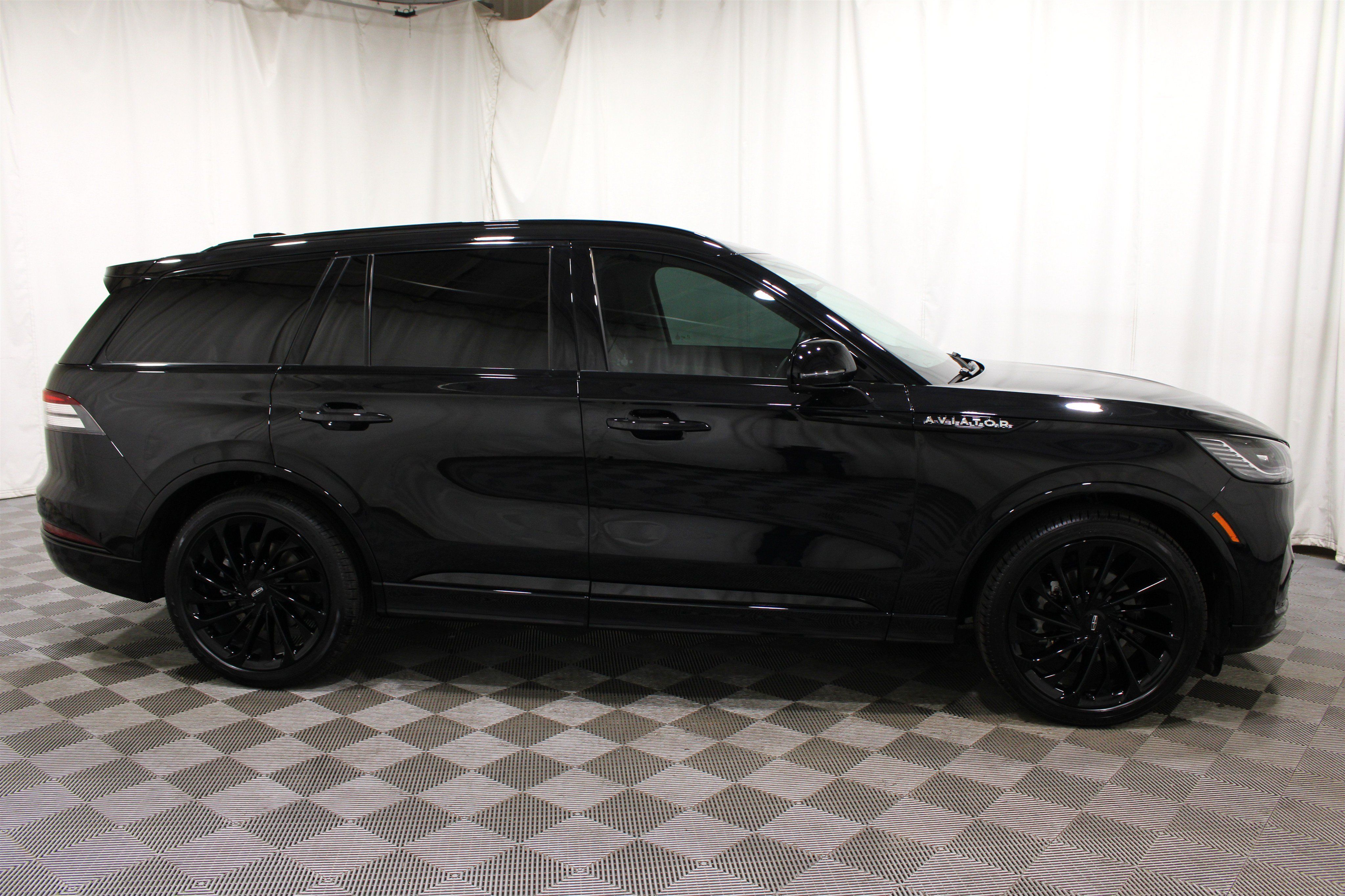 Certified 2026 Lincoln Aviator Reserve AWD/4WD image 33