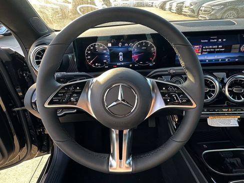Used 2025 Mercedes-Benz CLA 250 image 18