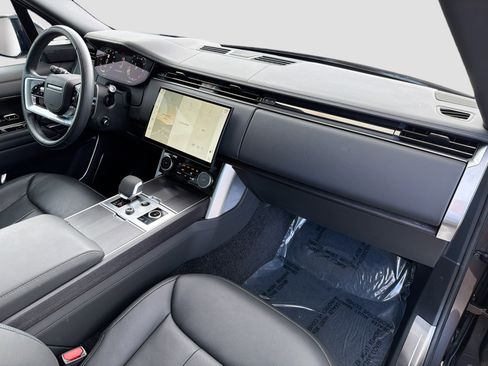 Used 2023 Land Rover Range Rover Long Wheelbase First Edition image 14