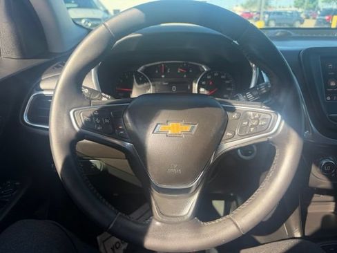 Used 2020 Chevrolet Equinox LT w/ Driver Convenience Package AWD/4WD image 16