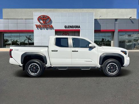 Used 2024 Toyota Tacoma TRD Off-Road w/ TRD Off Road Premium Package image 2