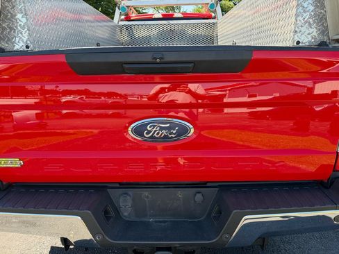 Used 2017 Ford F250 XLT w/ XLT Value Package AWD/4WD image 16