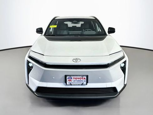 Used 2026 Toyota bZ AWD/4WD image 9