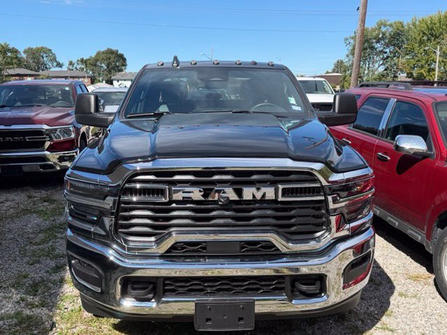 Used 2026 RAM 3500 Tradesman w/ Chrome Appearance Group A AWD/4WD image 2