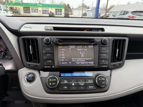 Used 2018 Toyota RAV4 Adventure image 17