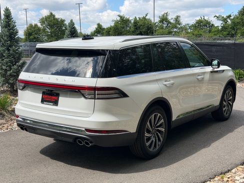 New 2026 Lincoln Aviator AWD image 5