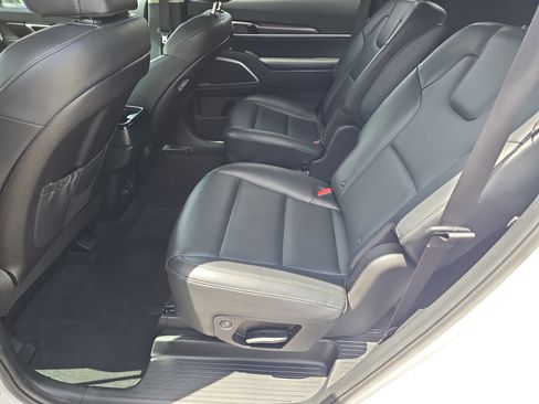 Certified 2025 Kia Telluride S image 17