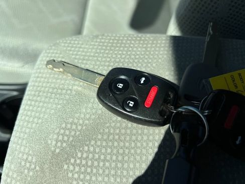 Used 2012 Honda Civic LX image 28