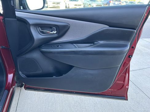 Used 2023 Nissan Murano SV image 18