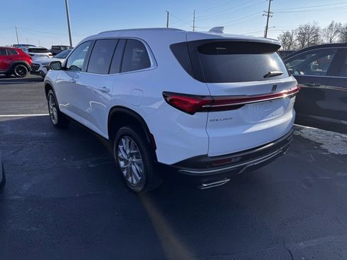 Used 2025 Buick Enclave Preferred image 4