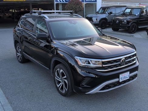 Used 2023 Volkswagen Atlas SEL AWD/4WD image 4