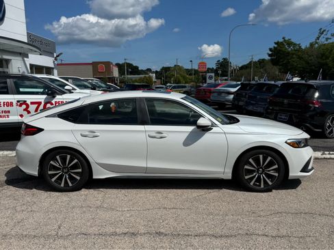 Used 2023 Honda Civic EX-L image 8