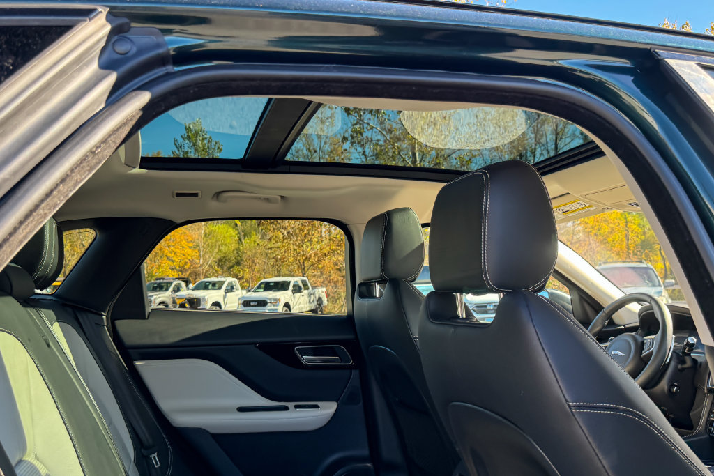 Used 2018 Jaguar F-PACE R-Sport AWD/4WD image 15