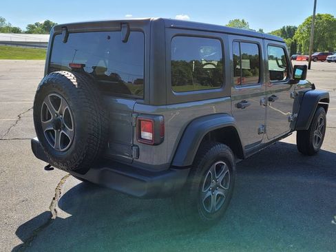 Used 2019 Jeep Wrangler Unlimited Sport S AWD/4WD image 12