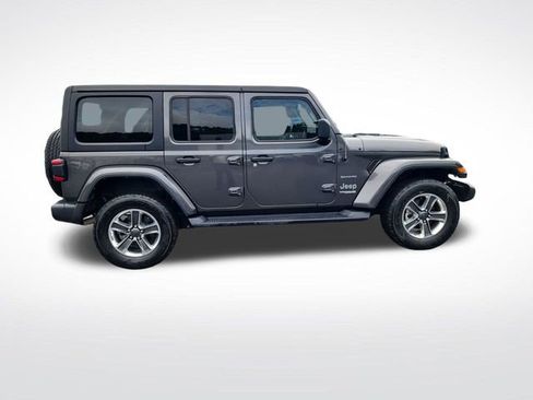 Used 2022 Jeep Wrangler Unlimited Sahara w/ Cold Weather Group AWD/4WD image 7