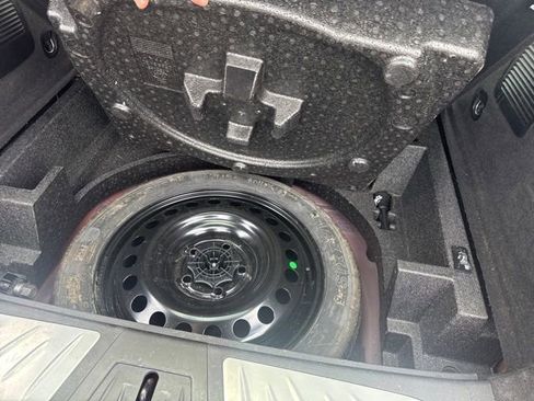 Used 2019 Buick Envision Essence AWD/4WD image 39