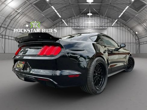 Used 2017 Ford Mustang GT RWD image 12