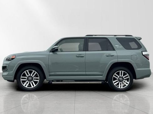Used 2022 Toyota 4Runner TRD Sport w/ Technology Package RWD image 3