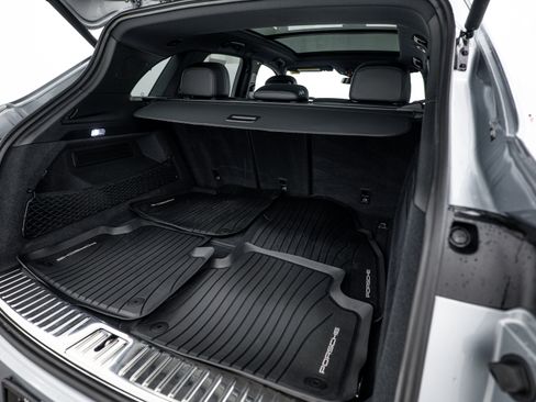 Certified 2026 Porsche Cayenne AWD/4WD image 25
