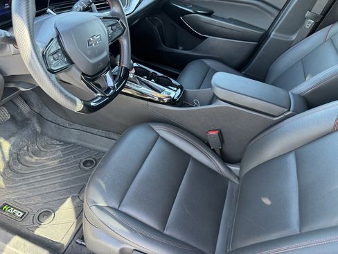 Used 2025 Chevrolet Trax RS w/ Driver Confidence Package image 25