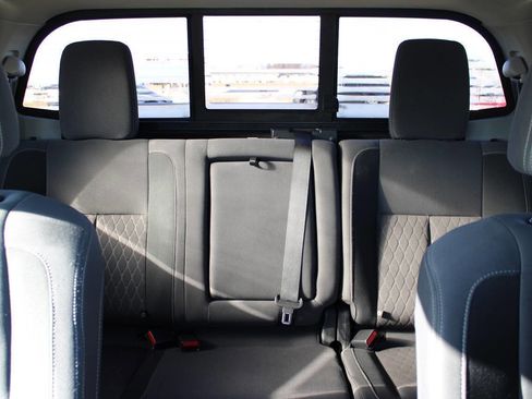 Used 2024 Nissan Titan SV w/ SV Convenience Package image 14