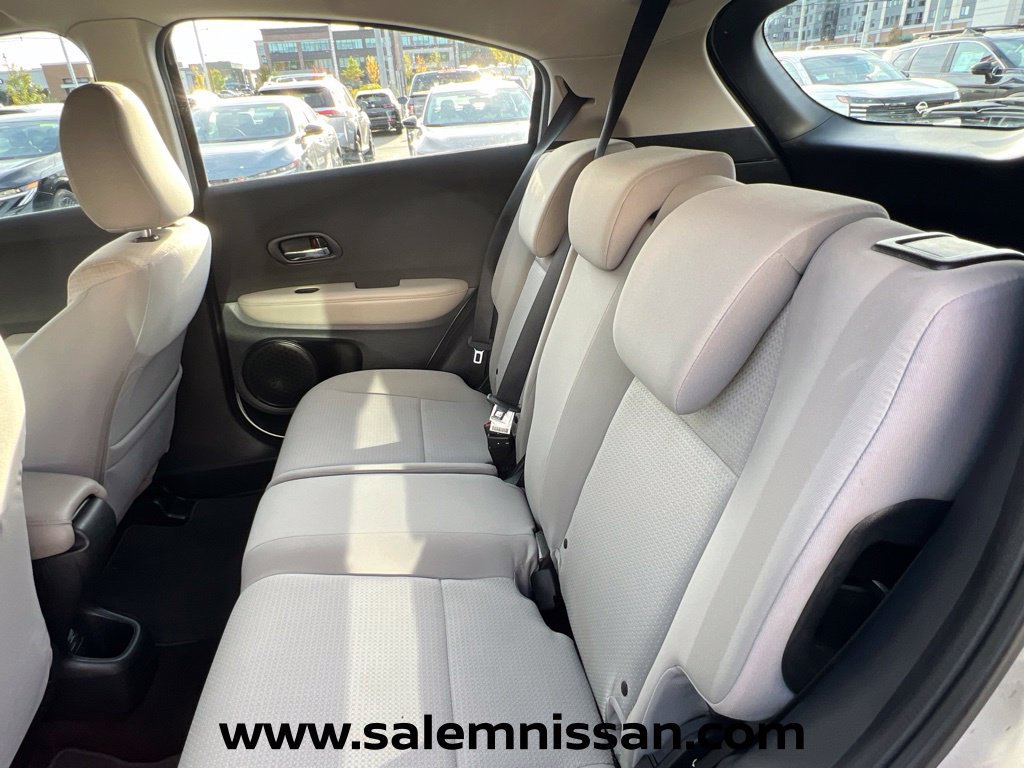 Used 2021 Honda HR-V LX image 18