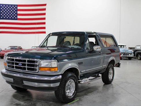 Used 1994 Ford Bronco XLT image 1