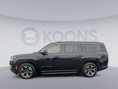 Used 2024 Jeep Wagoneer Series III AWD/4WD image 7