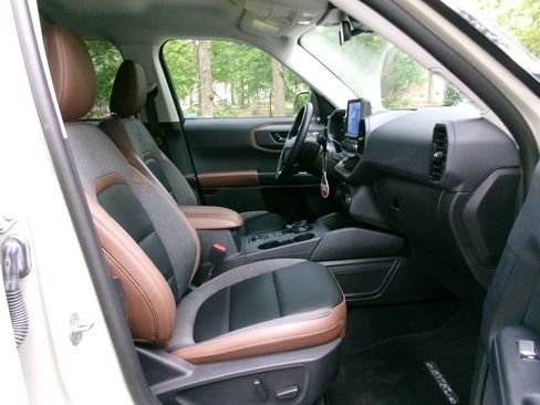 Used 2024 Ford Bronco Sport Outer Banks w/ Tech Package AWD/4WD image 9