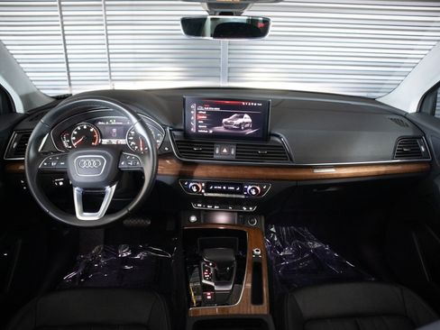Used 2023 Audi Q5 2.0T Premium w/ Convenience Package AWD/4WD image 8