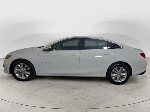 Used 2024 Chevrolet Malibu LT FWD image 2