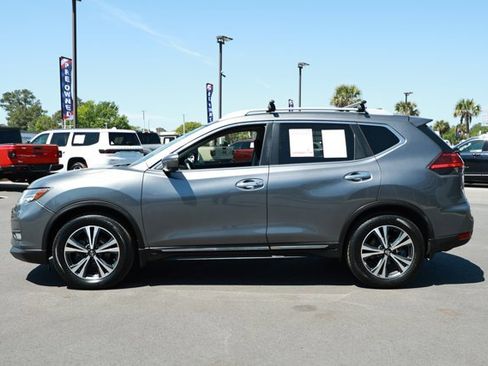 Used 2017 Nissan Rogue SL w/ SL Premium Package FWD image 9