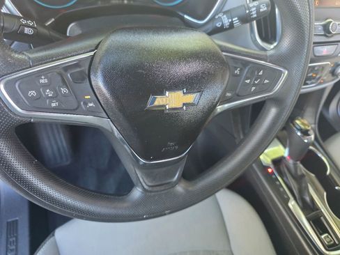 Used 2020 Chevrolet Equinox LS w/ LS Convenience Package image 16