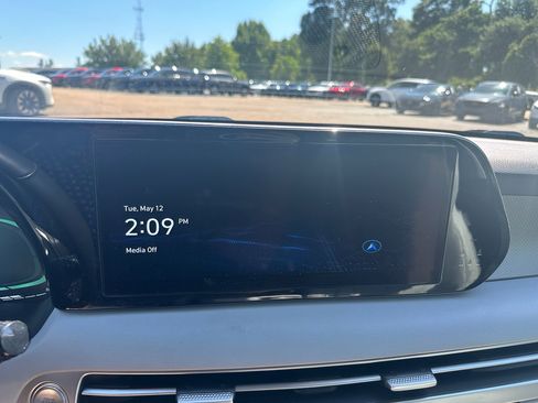Used 2025 Hyundai Palisade SEL FWD image 13