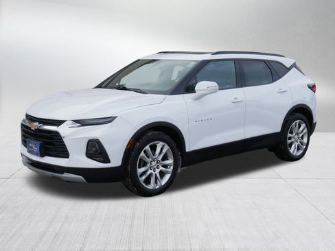 Used 2019 Chevrolet Blazer LT w/ Sun and Wheels Package image 3