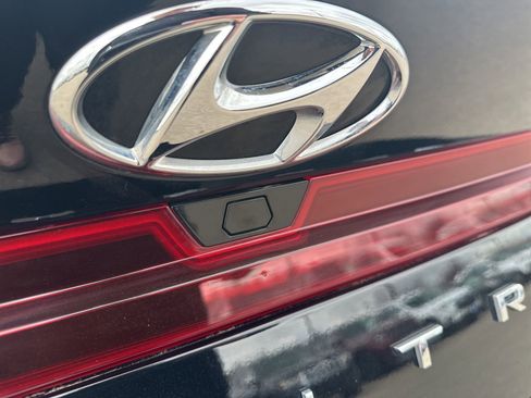 Used 2023 Hyundai Elantra SEL w/ Convenience Package FWD image 5