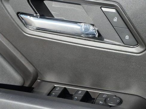 New 2025 GMC Canyon Elevation w/ Convenience Package image 16