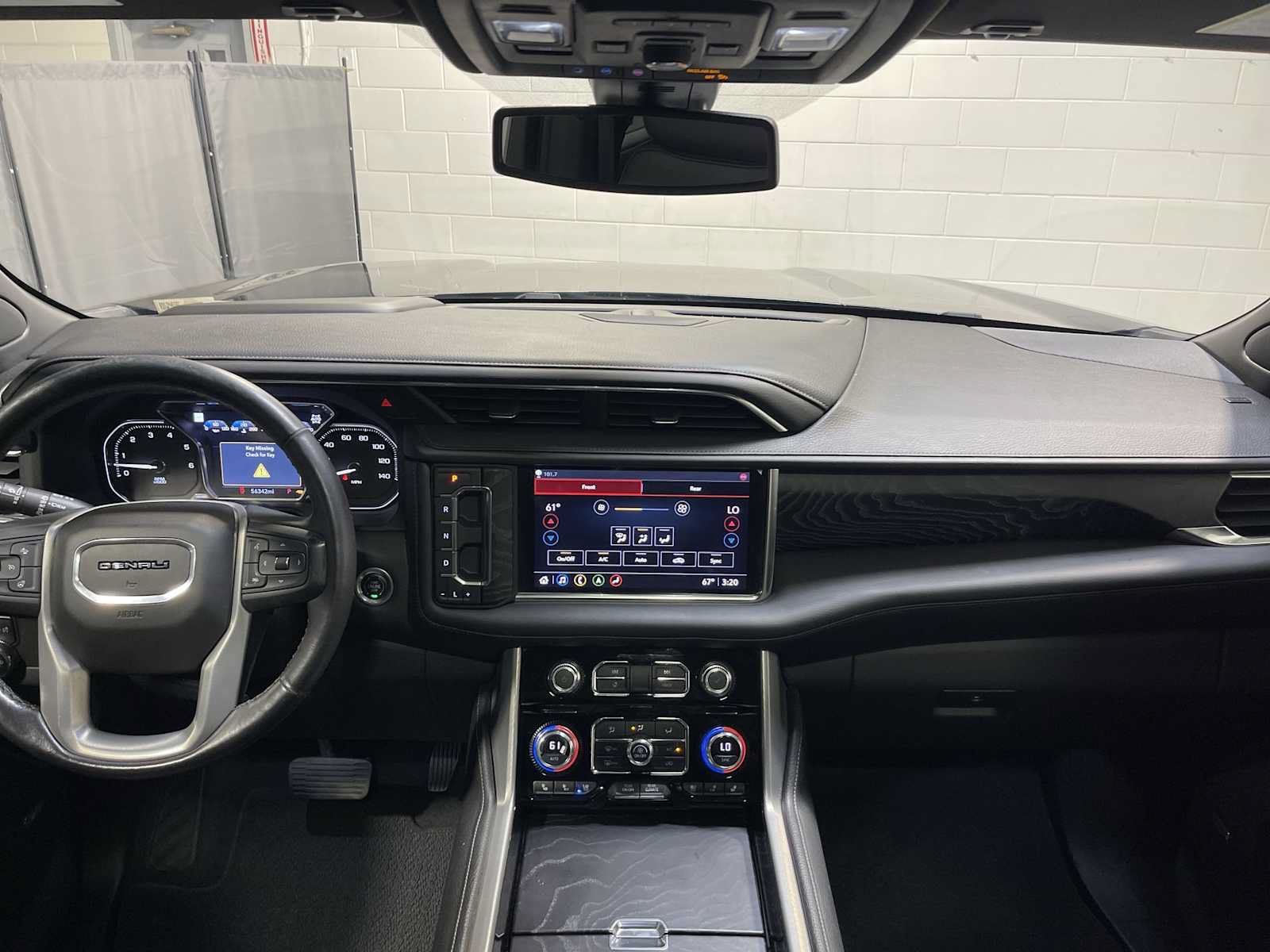 Used 2021 GMC Yukon Denali AWD/4WD image 10