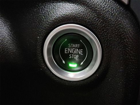 Certified 2022 Chevrolet Silverado 1500 Custom image 24