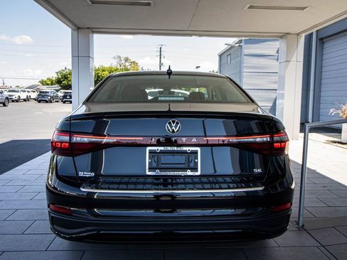 New 2026 Volkswagen Jetta SE FWD image 18