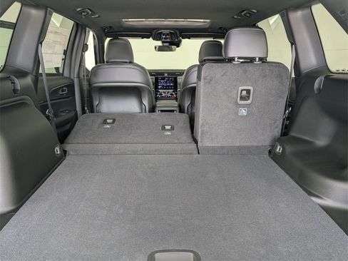 New 2025 Jeep Grand Cherokee Altitude image 28