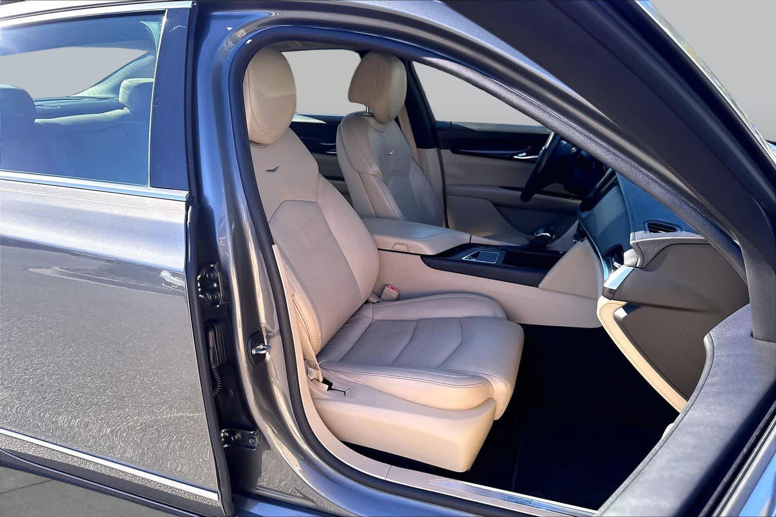 Used 2017 Cadillac CT6 2.0T RWD image 9