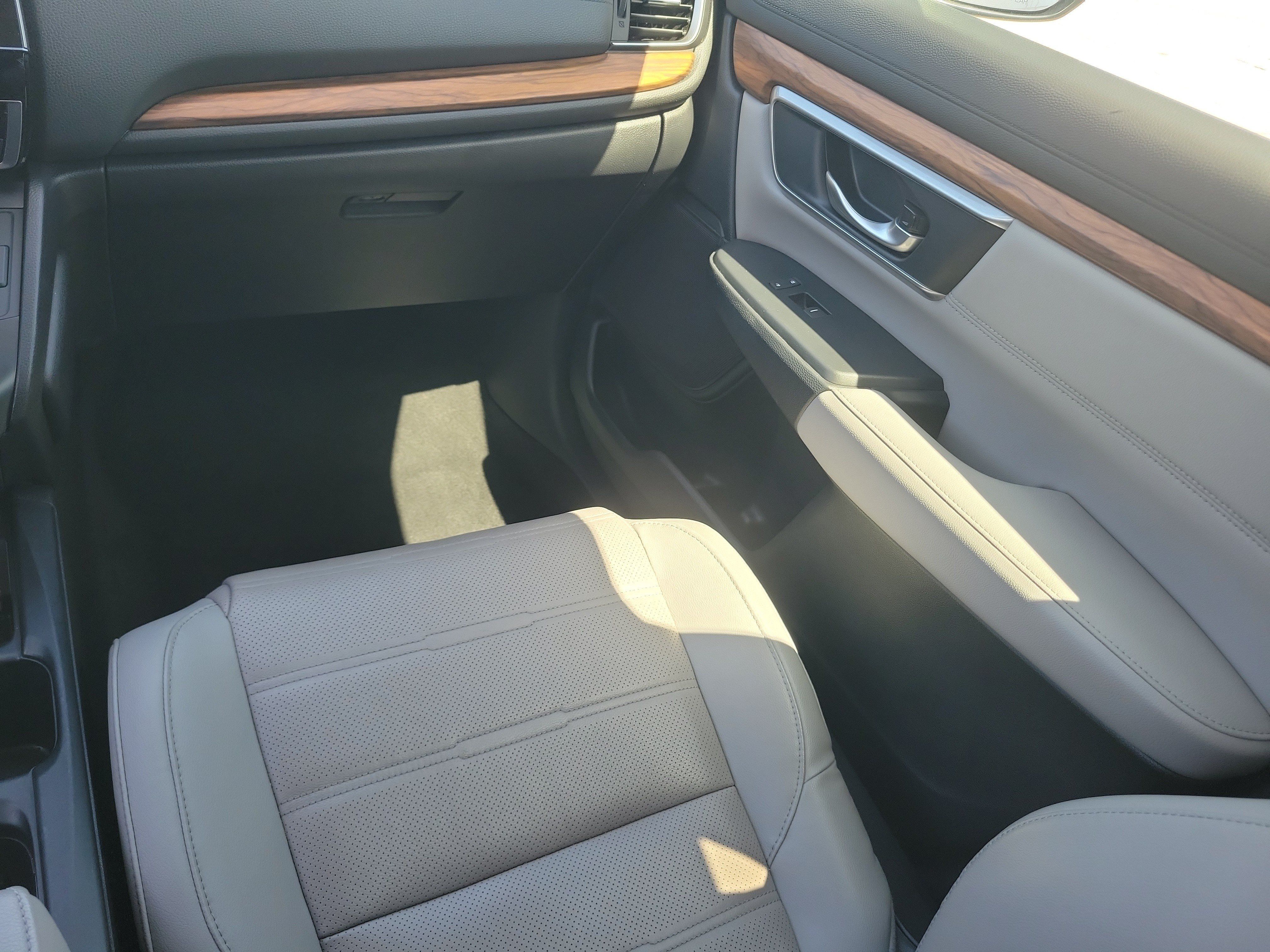 Used 2019 Honda CR-V Touring image 17