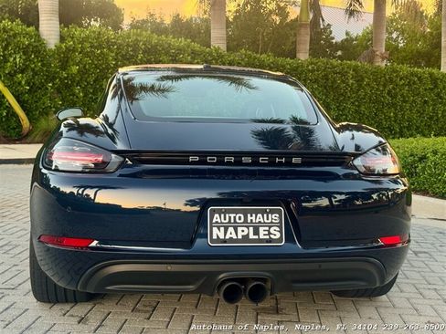 Used 2017 Porsche 718 Cayman RWD image 9