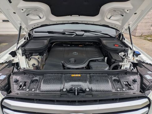 Used 2025 Mercedes-Benz GLS 450 4MATIC image 36