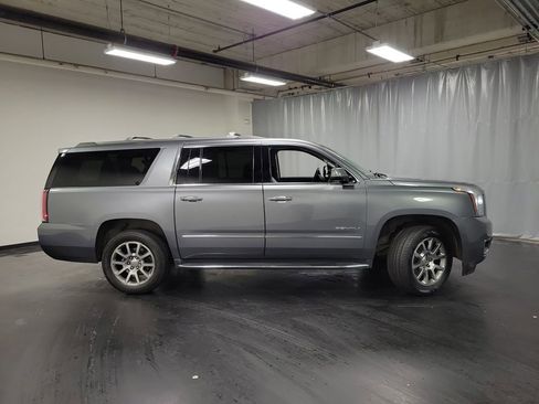 Used 2019 GMC Yukon XL Denali w/ Open Road Package AWD/4WD image 10
