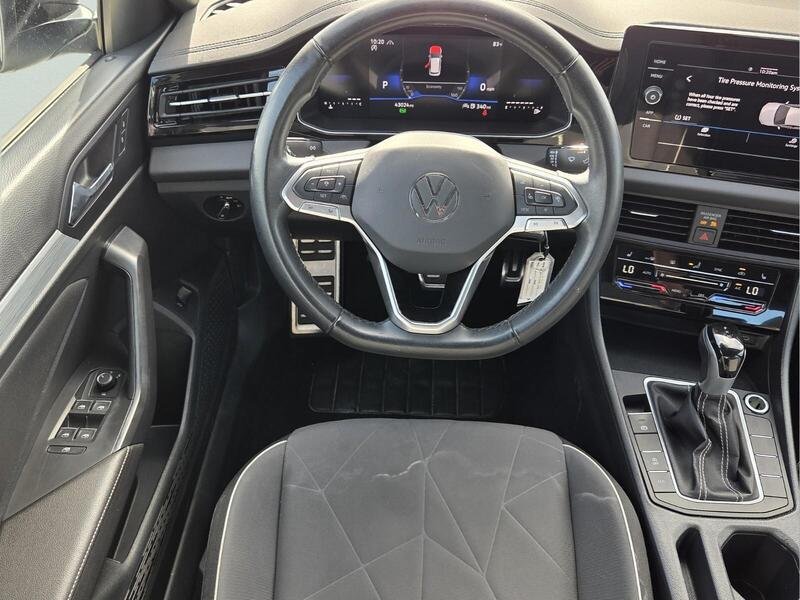 Used 2025 Volkswagen Jetta Sport FWD image 13