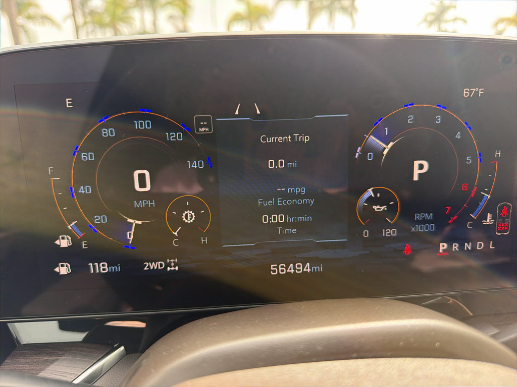 Used 2025 Chevrolet Suburban LT AWD/4WD image 19