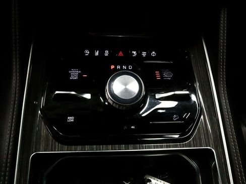 Used 2022 Jeep Wagoneer Series III w/ Flexible Seating Group AWD/4WD image 31