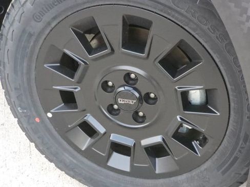 New 2025 Hyundai Ioniq 5 XRT image 18